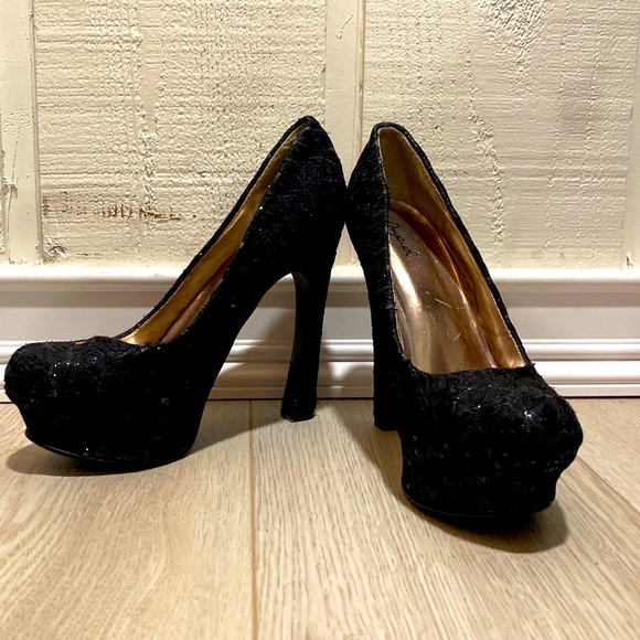 Brand: Qupid Size: 7 1/2 - Picture 1 of 2